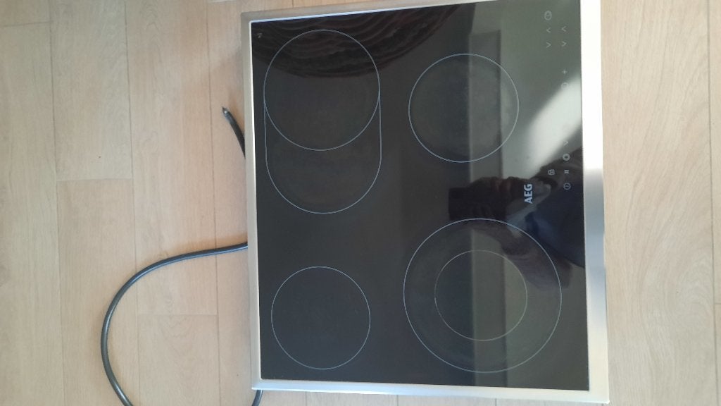 Electrische toestellen, Elektronische apparatuur, Ophalen, Gebruikt, Keramisch, 4 kookzones