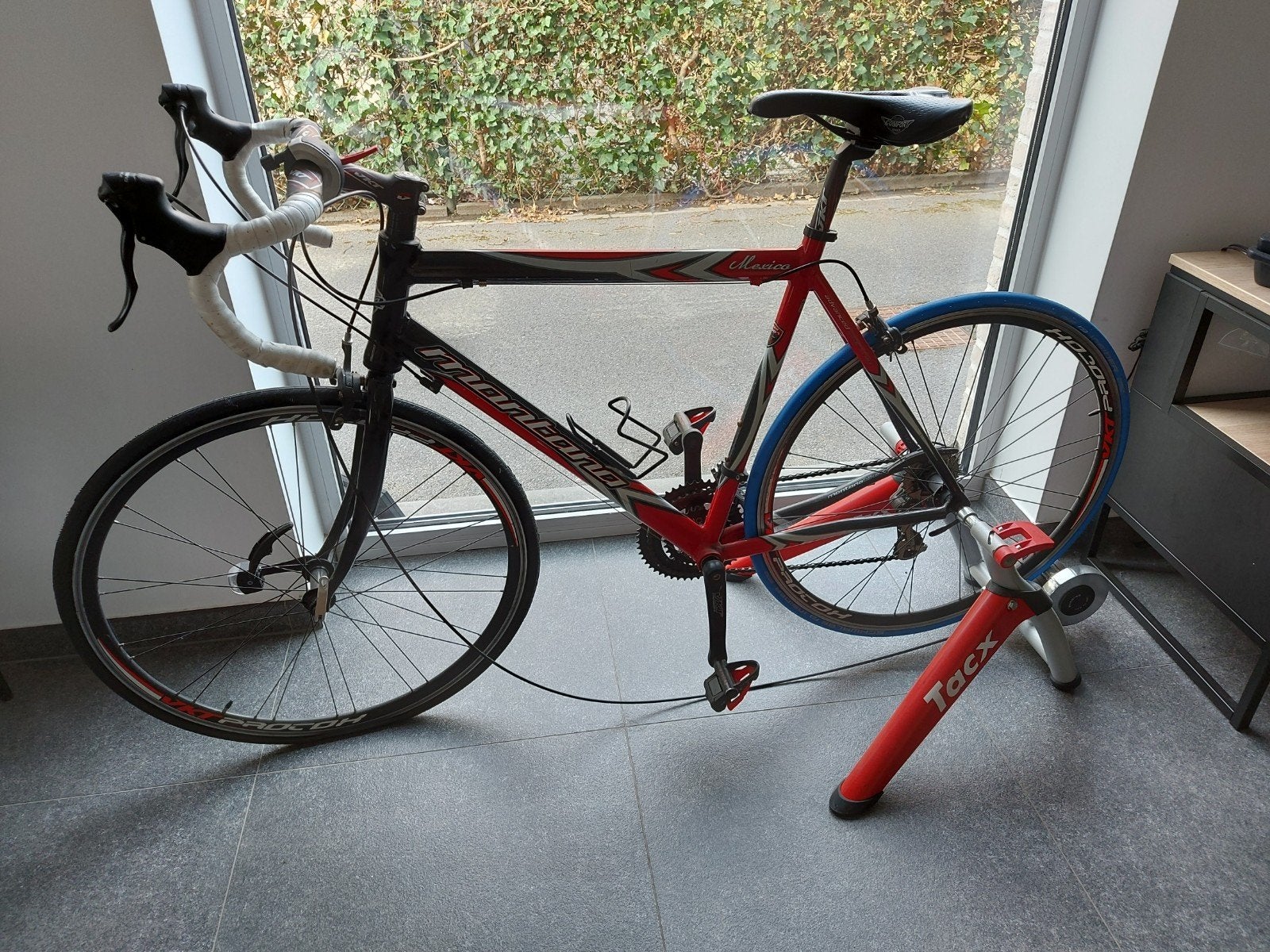 koersfiets met Tacx rollen., Frein sur jante, 49 à 53 cm, Comme neuf, Enlèvement