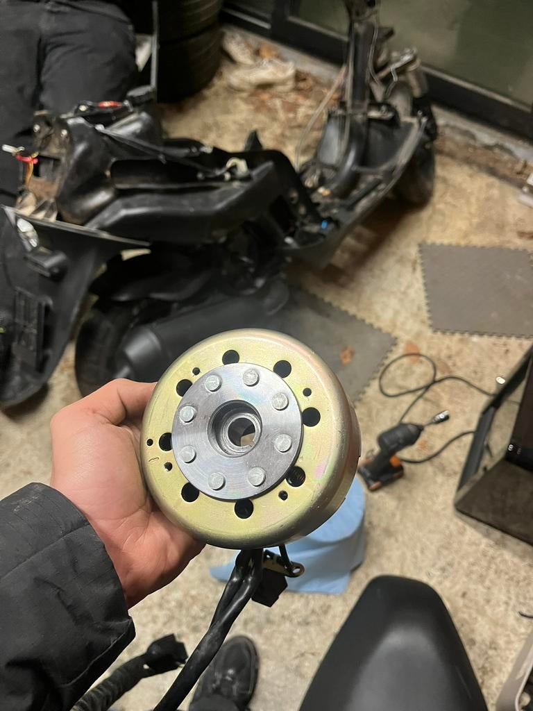125 / 180 onsteking ac, Motoren, Ophalen