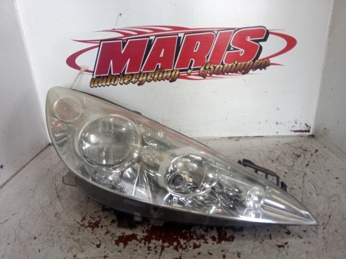 Phare droit d'un Peugeot 308, Autos : Pièces & Accessoires, -, -, 3 mois de garantie, Utilisé