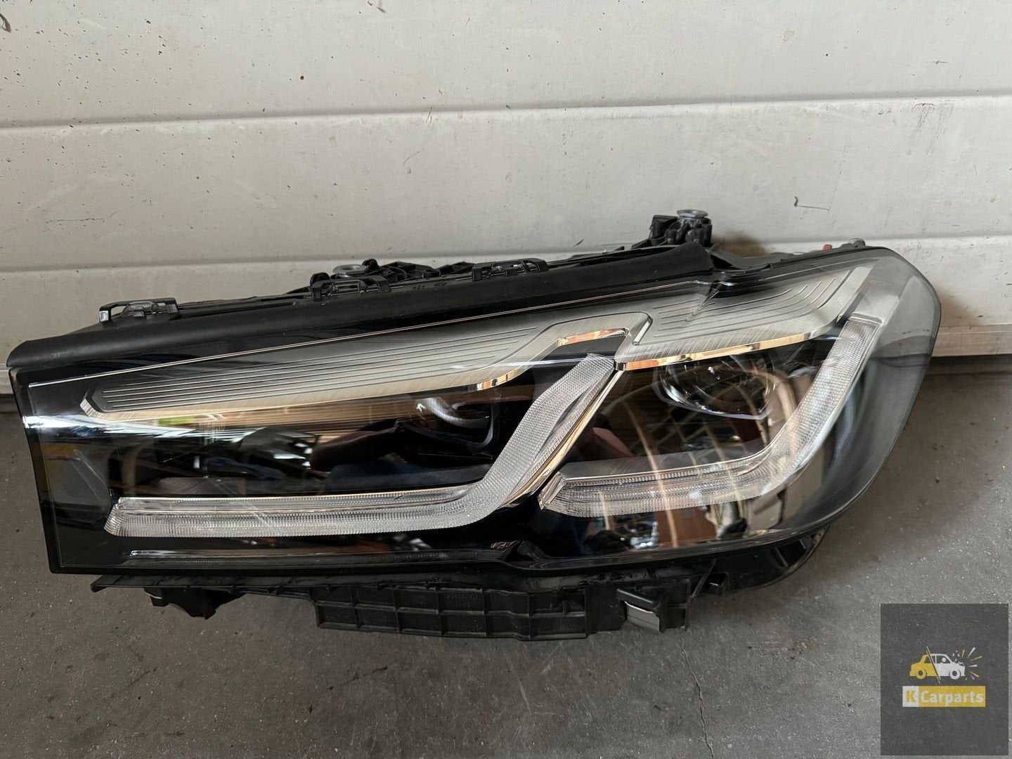 5A388C7-03, Phare avant gauche BMW S rie 5 G30 G31 Full LED, Petuelring 130
80788  Munich, DE, Info@bmw.de, Utilisé, BMW