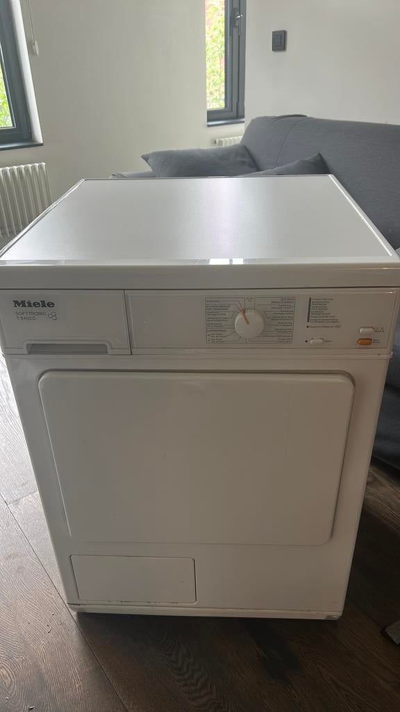 Sécheur Miele Softtronic T8402C — appareil très solide, Electroménager, Sèche-linge, Utilisé, À condensation, Chargeur frontal