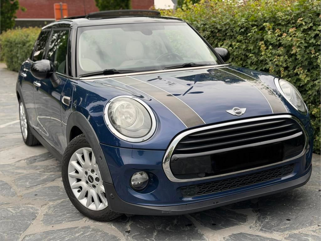 Mini Cooper 1.5 Benzine / Pano / Airco / Zetelvrw / Garantie, Auto's, Testrit aan huis, Blauw, Leder, Bedrijf