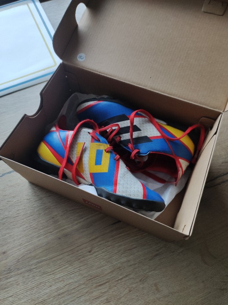 voetbal schoenen kind Adidas Lego maat 30, Taille XS ou plus petite, Enlèvement, Utilisé, Chaussures