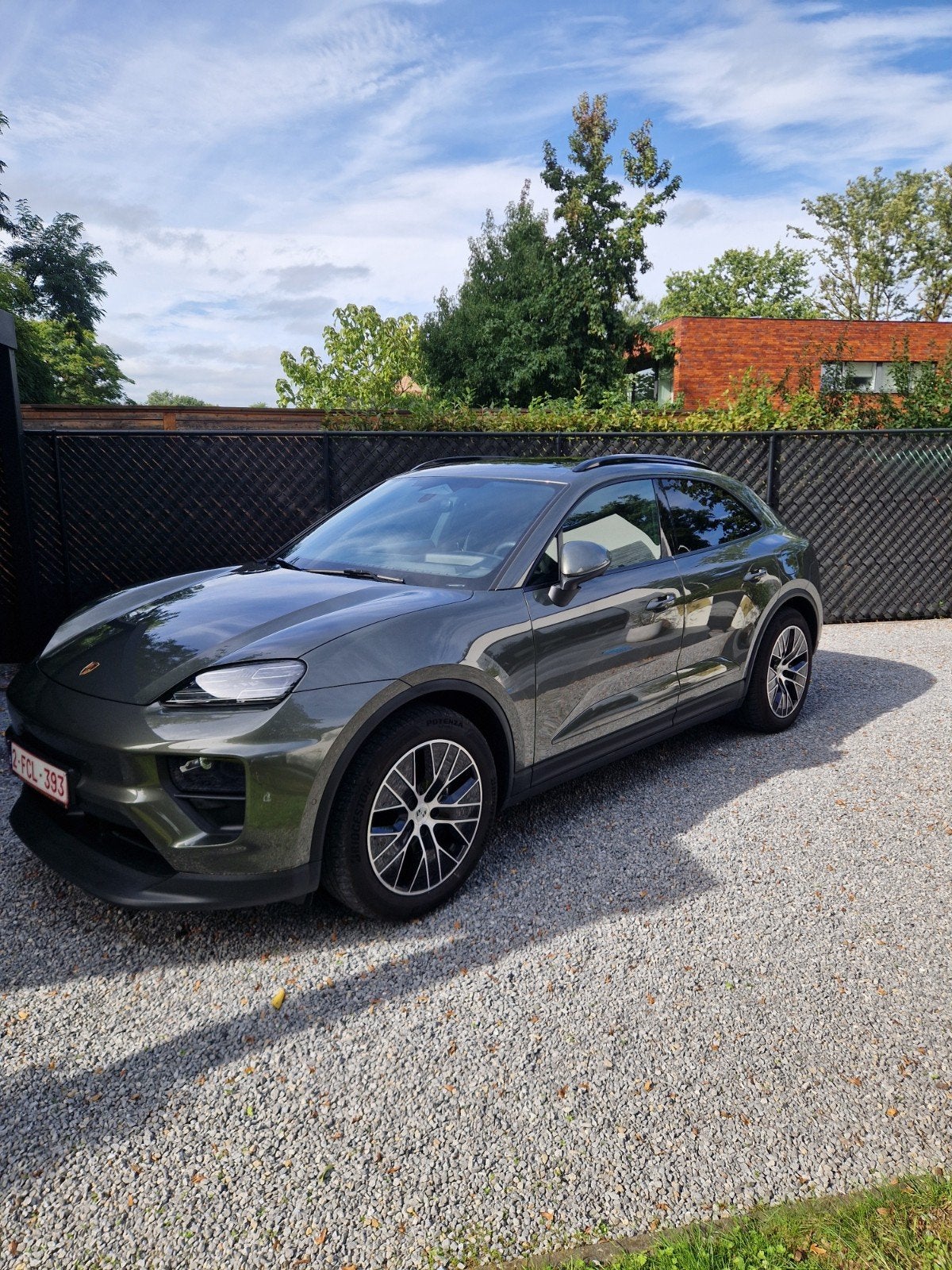 macan 4 EV, Auto's, Automaat, Dealer onderhouden, 4x4, Zwart