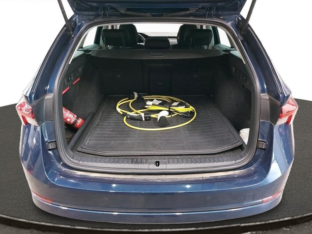 Skoda Octavia COMBI 1.4 TSI -  CARPLAY, Auto's, 5 deurs, Hybride Elektrisch/Benzine, 0 km, 151 kW