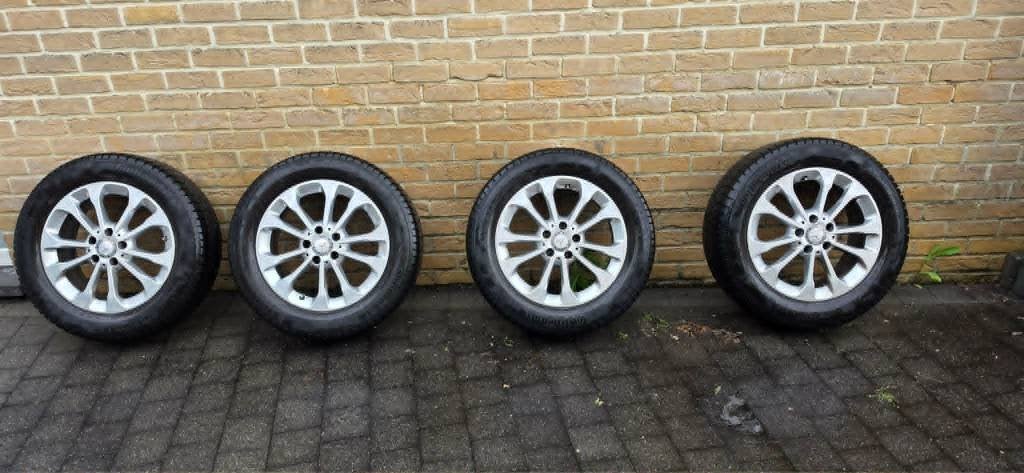 winterbanden op originele Mercedes velgen 215/60 R17, Auto-onderdelen, Ophalen, Velg(en), 17 inch, Winterbanden