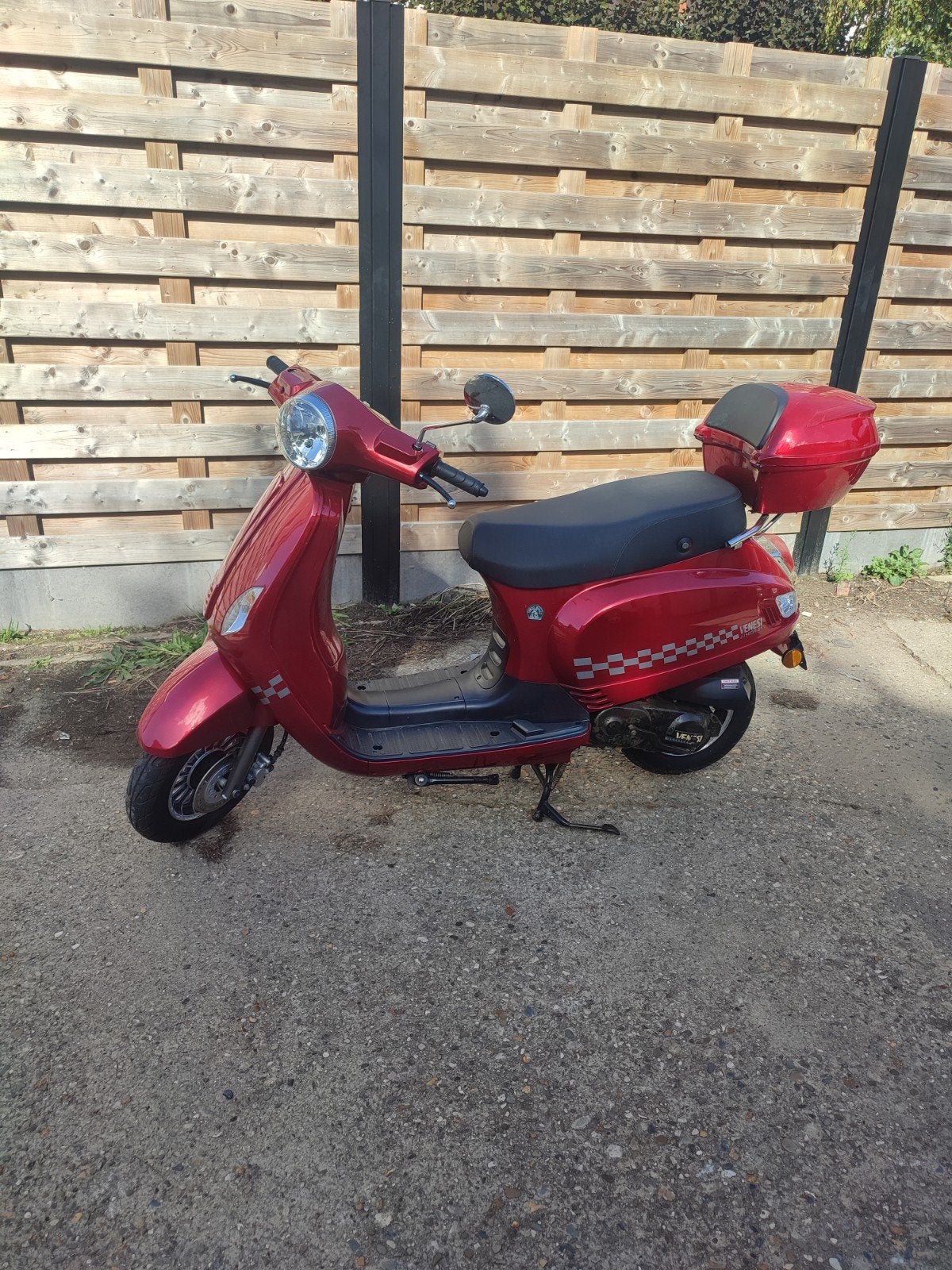 B klasse scooter, Ophalen