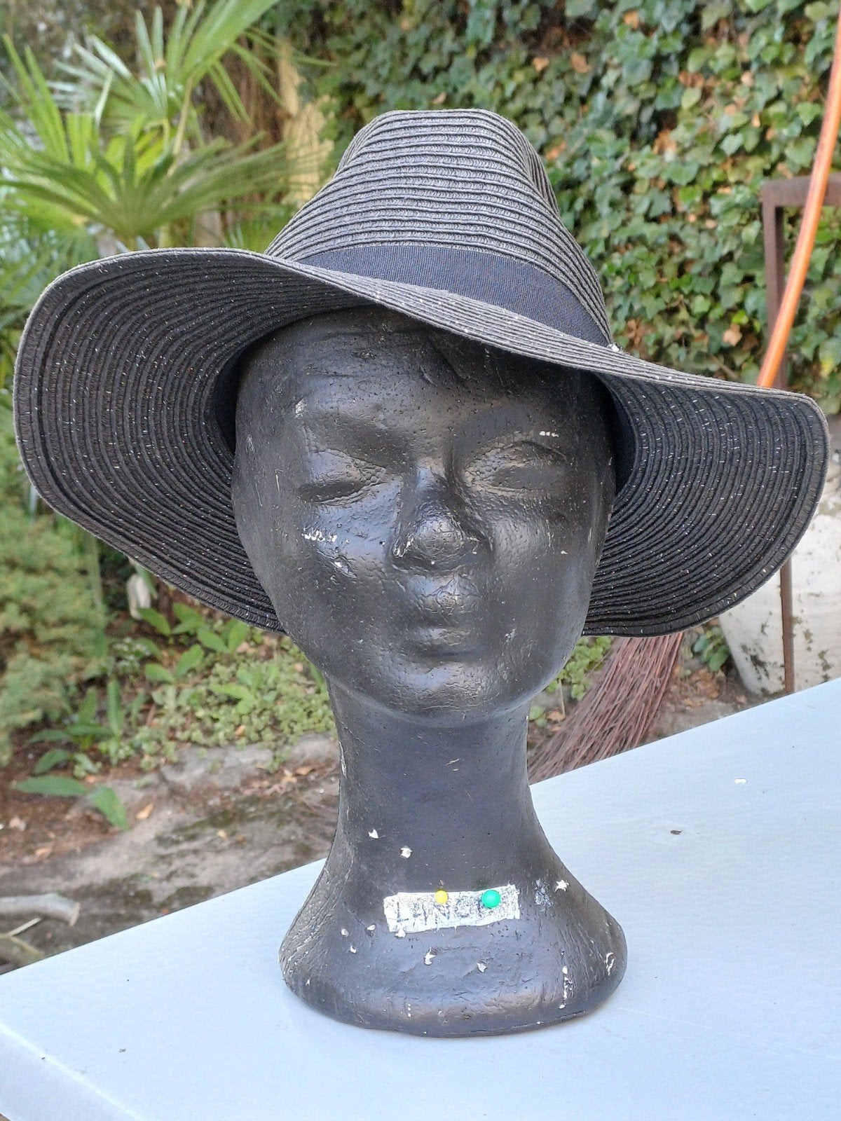 4 chapeaux pour femmes, Vêtements | Femmes, Chapeaux & Casquettes, Chapeau, Enlèvement, Claudia Sträter, Porté