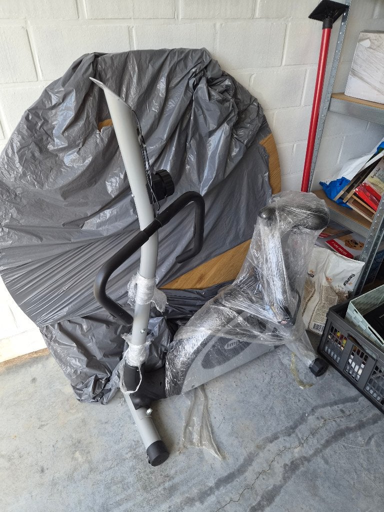 Hometrainer  te koop, Ophalen, Zo goed als nieuw, Metaal, Benen
