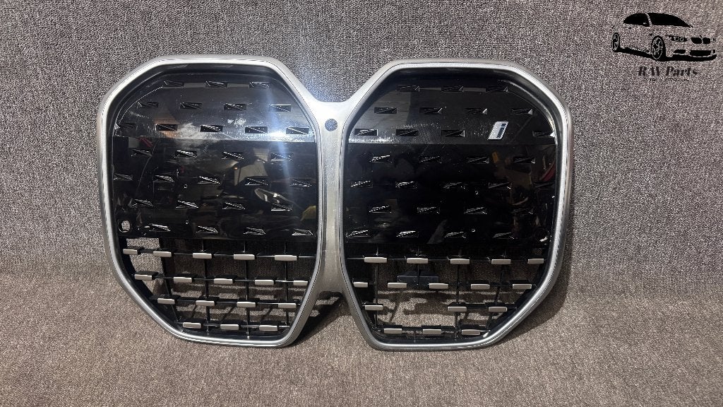BMW 4 Serie G26 BEV i4 Voorbumper Grille 9850177, Gebruikt, Voor, Ophalen of Verzenden, Bumper