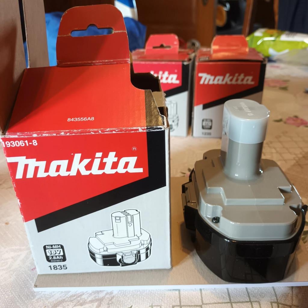 Makita batterijen, Ophalen