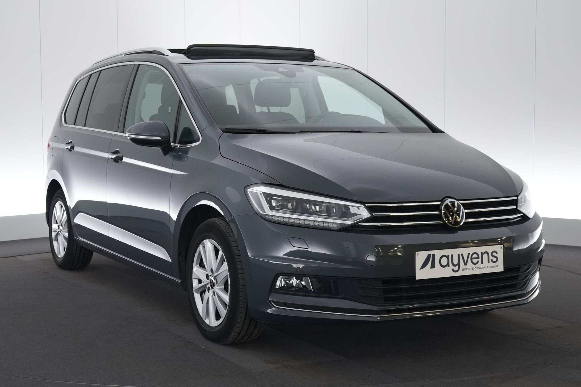 (2EHJ606) VOLKSWAGEN TOURAN, Autos, Argent ou Gris, Achat, https://public.car-pass.be/vhr/4b7edb43-f306-4672-9f7c-95b63e84d3b8