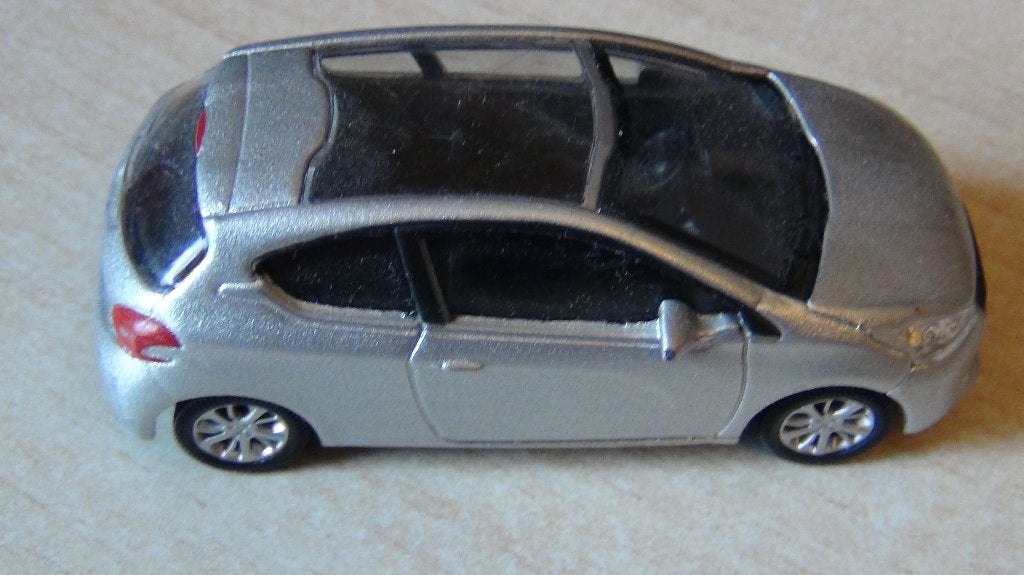 voiture miniature peugeot 208 1/60, Enlèvement ou Envoi, Comme neuf, Voiture, Norev