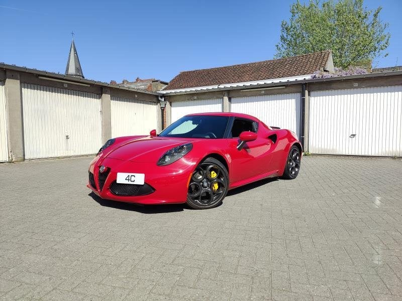 Alfa Romeo 4C coupé, Auto's, Alfa Romeo, Automaat, 175 kW, 237 pk, https://public.car-pass.be/vhr/5ea3f3b6-48b6-4087-a40d-421119bb0008