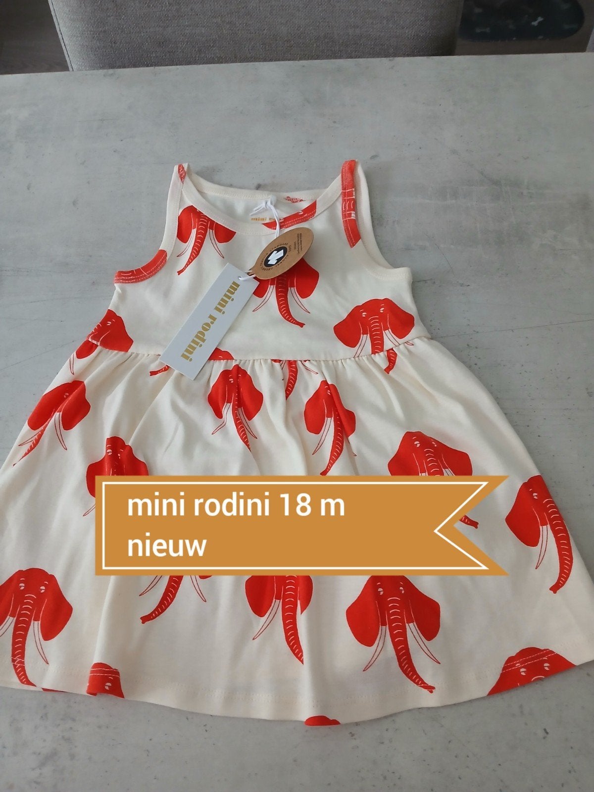 Nieuw  Kleedje mini rodini 18 m 
nieuw, Verzenden