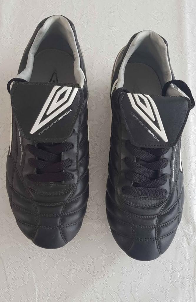 Chaussures de foot, Enlèvement ou Envoi, Comme neuf, Chaussures