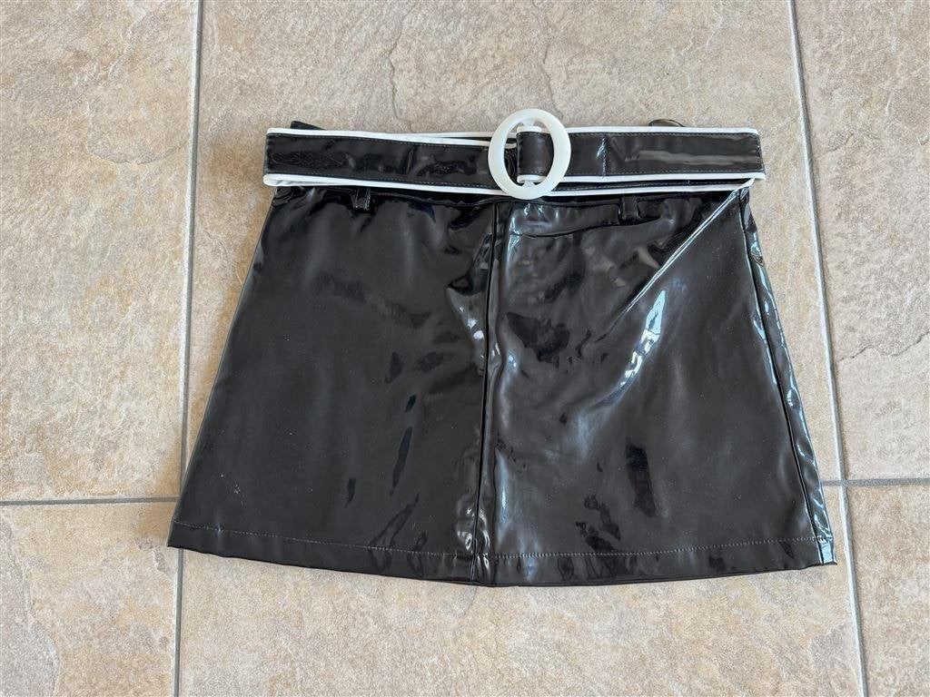 mini rok - Wetlook PVC Mini Skirt met riem, Vêtements | Femmes, Jupes, Enlèvement ou Envoi, Comme neuf