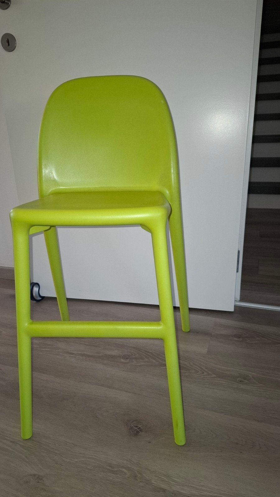Ikea kinderstoel, Ophalen
