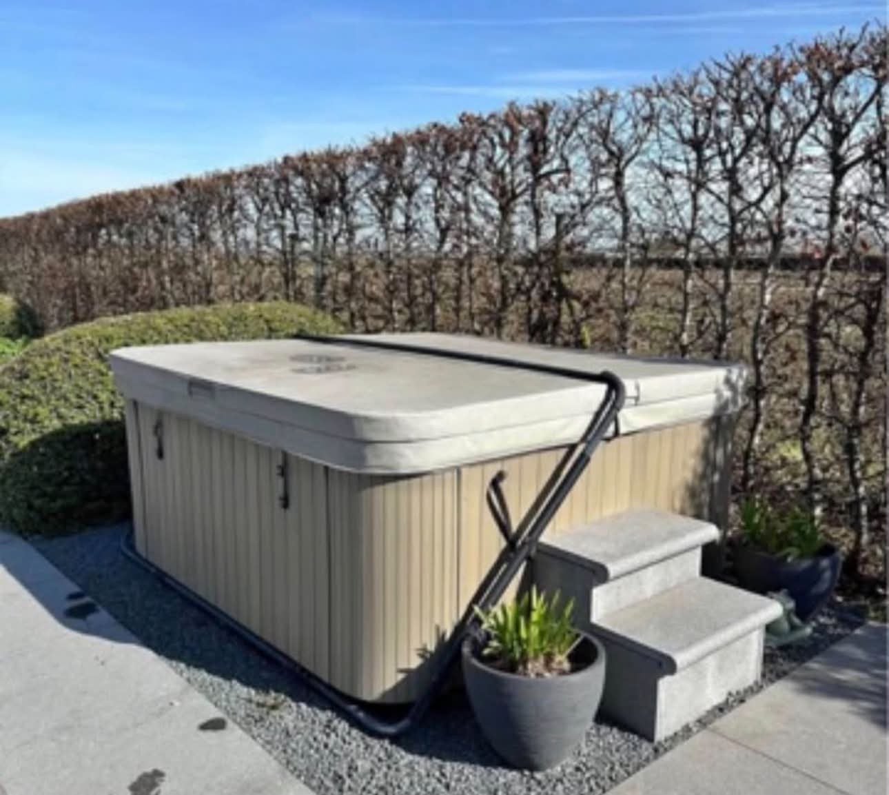 jacuzzi 6p, Ophalen, Zo goed als nieuw