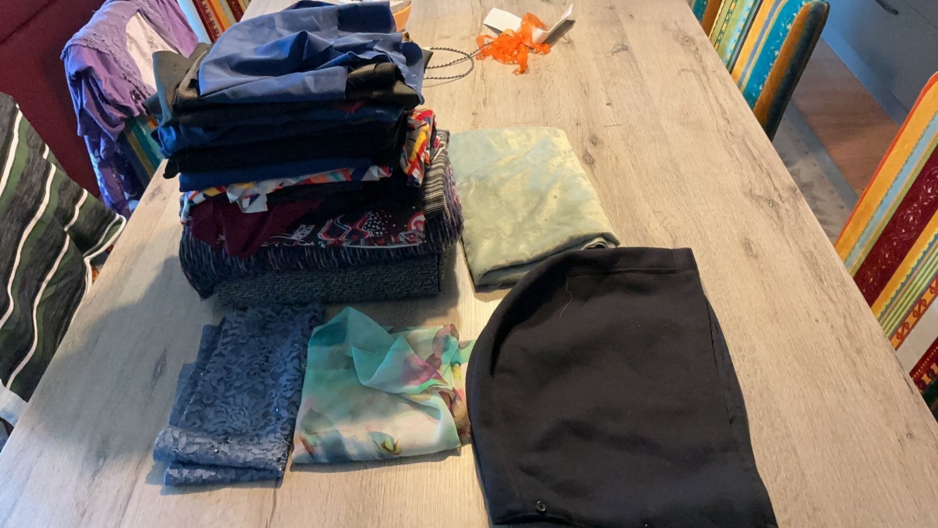 Des bouts de tissu pour l'artisanat, Enlèvement, Comme neuf
