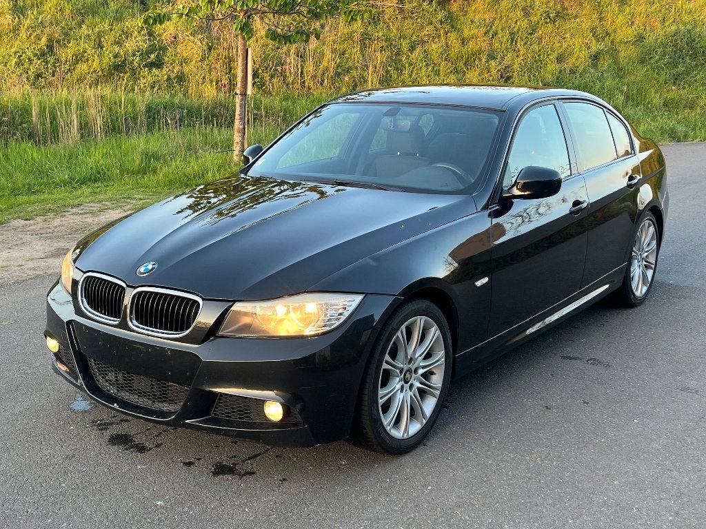BMW 318i LCI M PACK 115000KM, Autos, BMW, 90 kW, Euro 5, 4 portes, Boîte manuelle