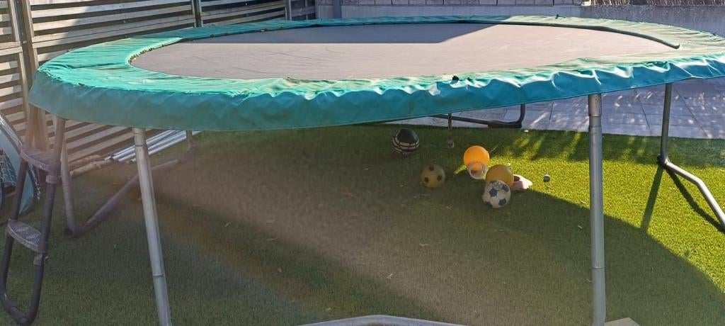 Gratis Trampoline (Deinze), Hobby en Vrije tijd, Ophalen, Gebruikt