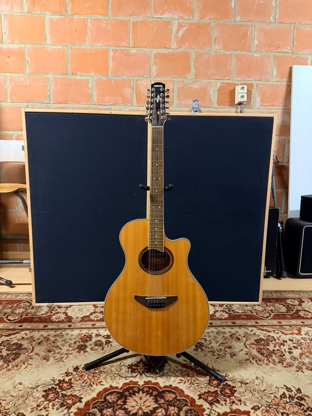 Yamaha APX700II-12 Natural 12-snarige gitaar, Muziek en Instrumenten, Ophalen, Zo goed als nieuw