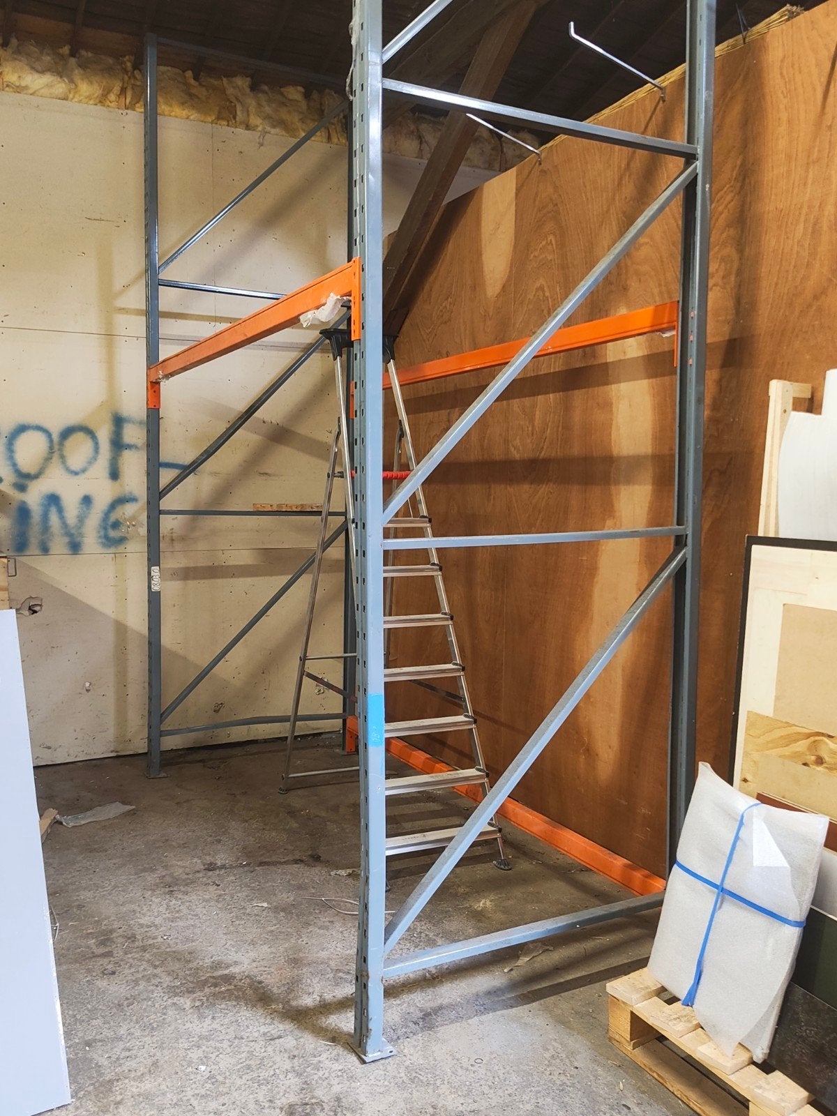 Palletstelling 3 ladders 16 liggers, Ophalen