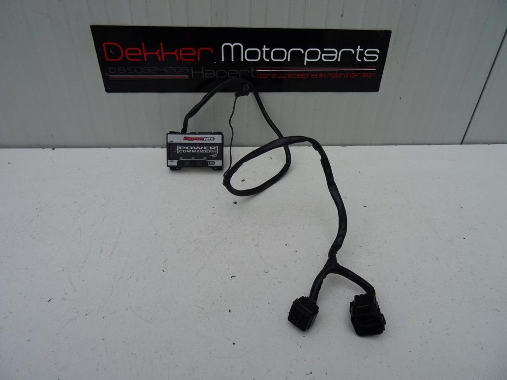 Dynojet Power Commander III Yamaha YZF R1 2004-2005 RN12, -, Utilisé, -, -