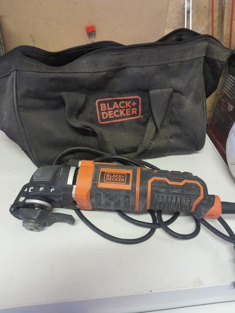 Outil multifonction Black decker, Enlèvement