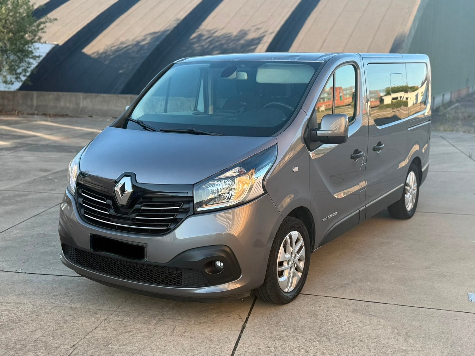 Renault traffic 2016 euro6b 8pl full optie, Auto's, Renault, Leder, Particulier, Achteruitrijcamera