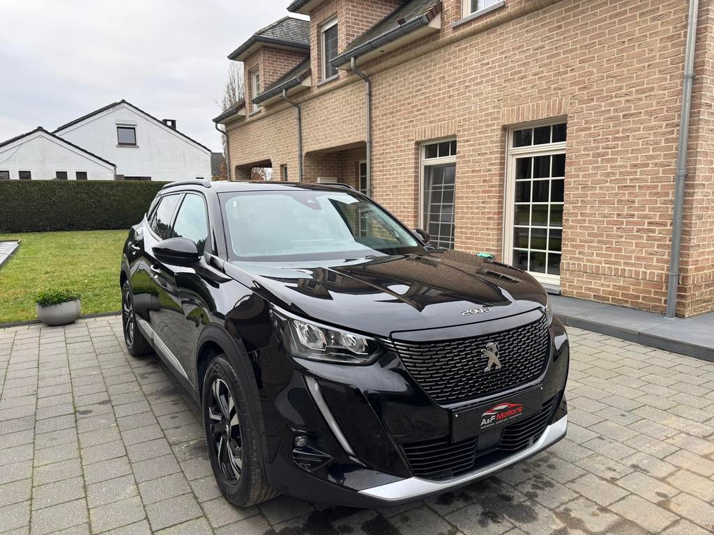 PEUGEOT 2008 ALLURE 1.2b 130pk 2022*45500km*I-cockp/LED/Cam, Voorwielaandrijving, 1199 cc, Leder en Stof, Zwart