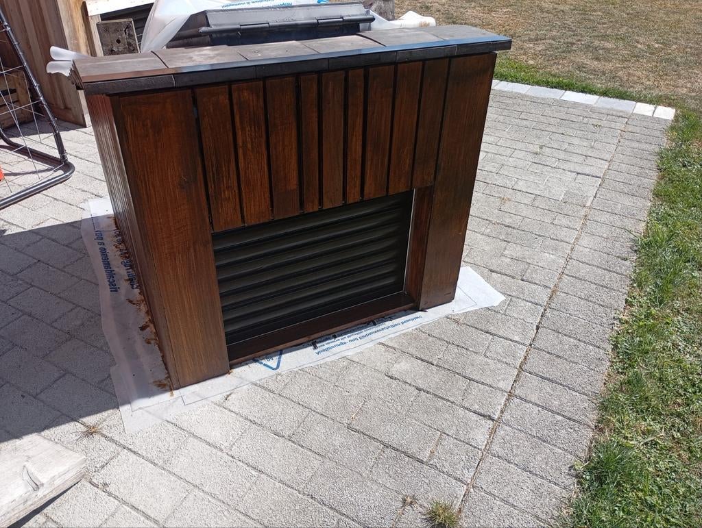 Garage pour tondeuses à gazon robotisées avec volet électriq, Enlèvement