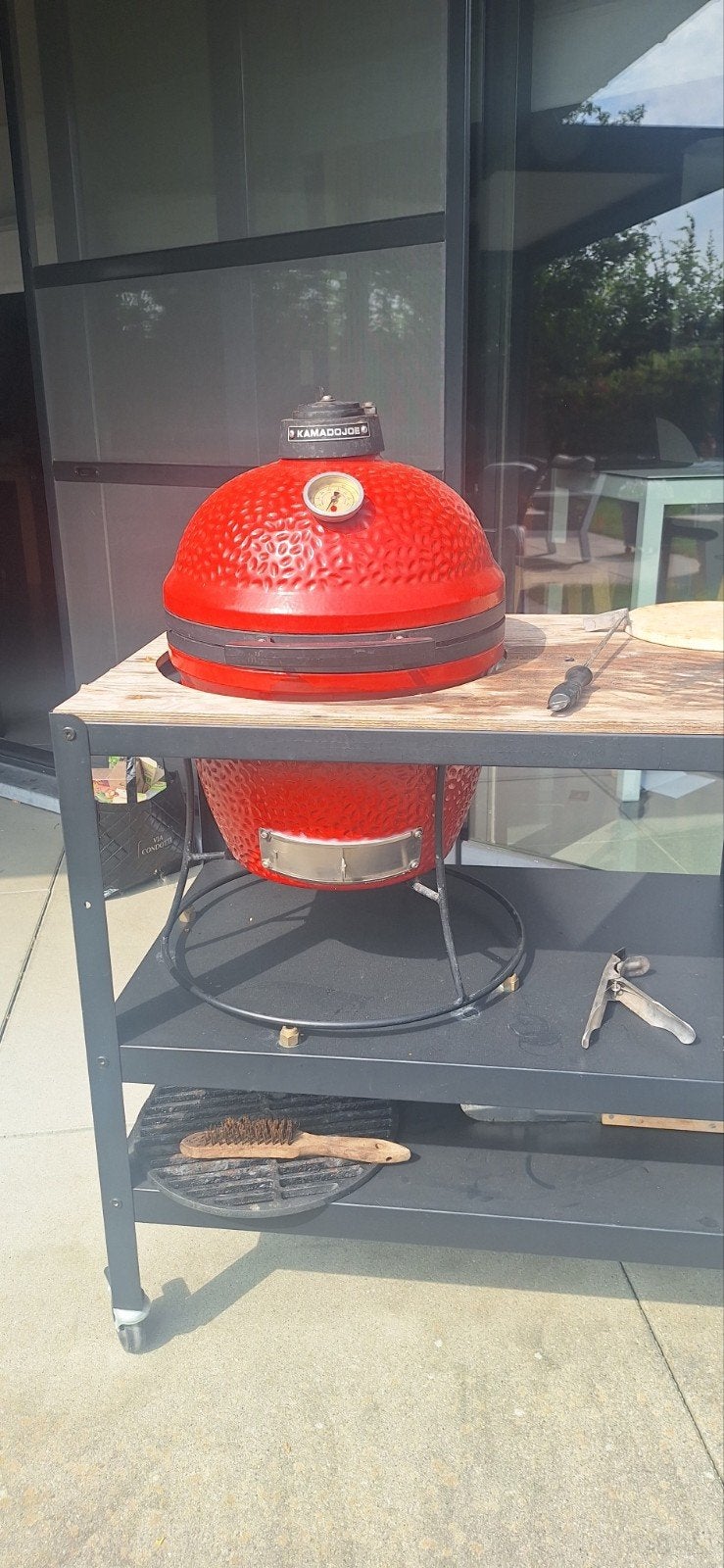 Kamado Joe Junior, Enlèvement