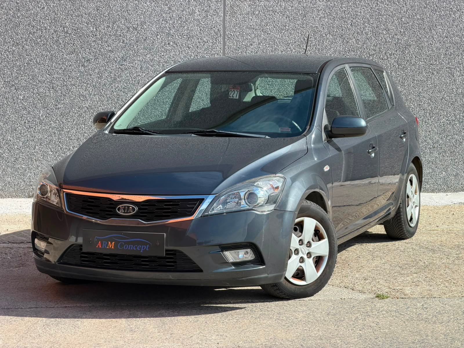Kia Ceed 1.4 Essence 2011 EURO 5 prête à immatriculer, Autos, Achat, Entreprise, Boîte manuelle, Noir