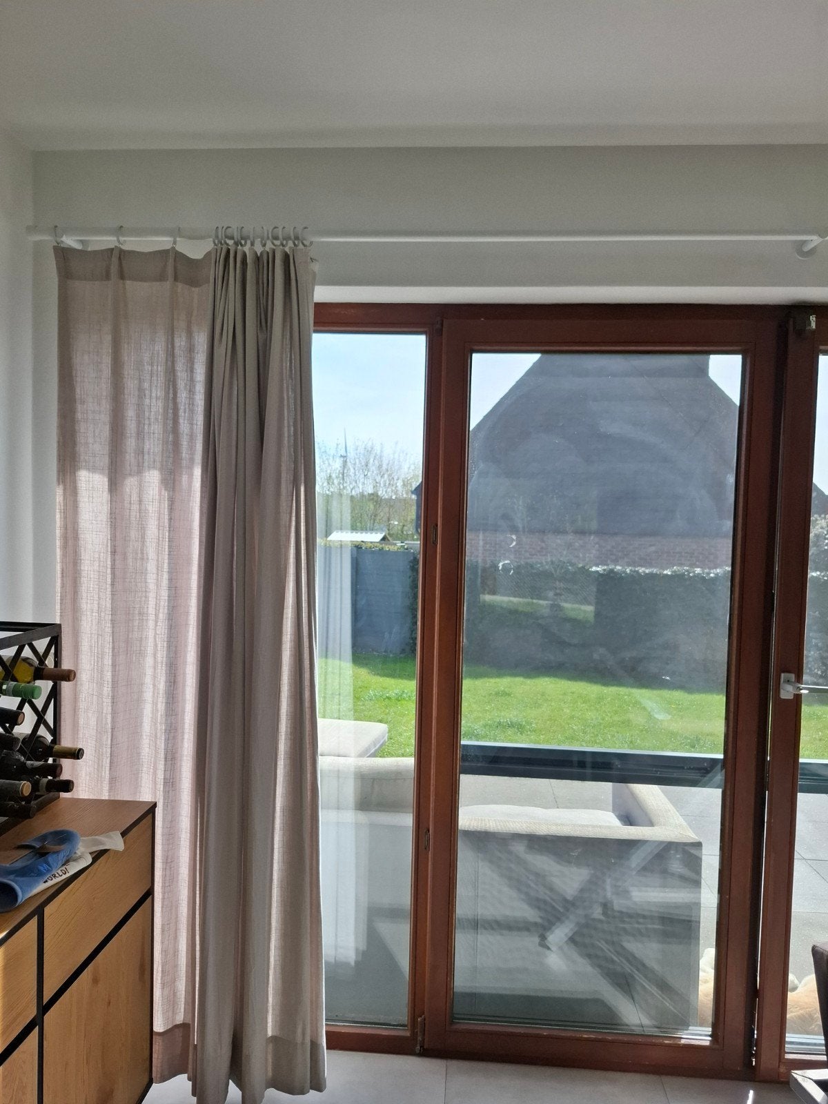 3 Gordijnen met rails, Ophalen