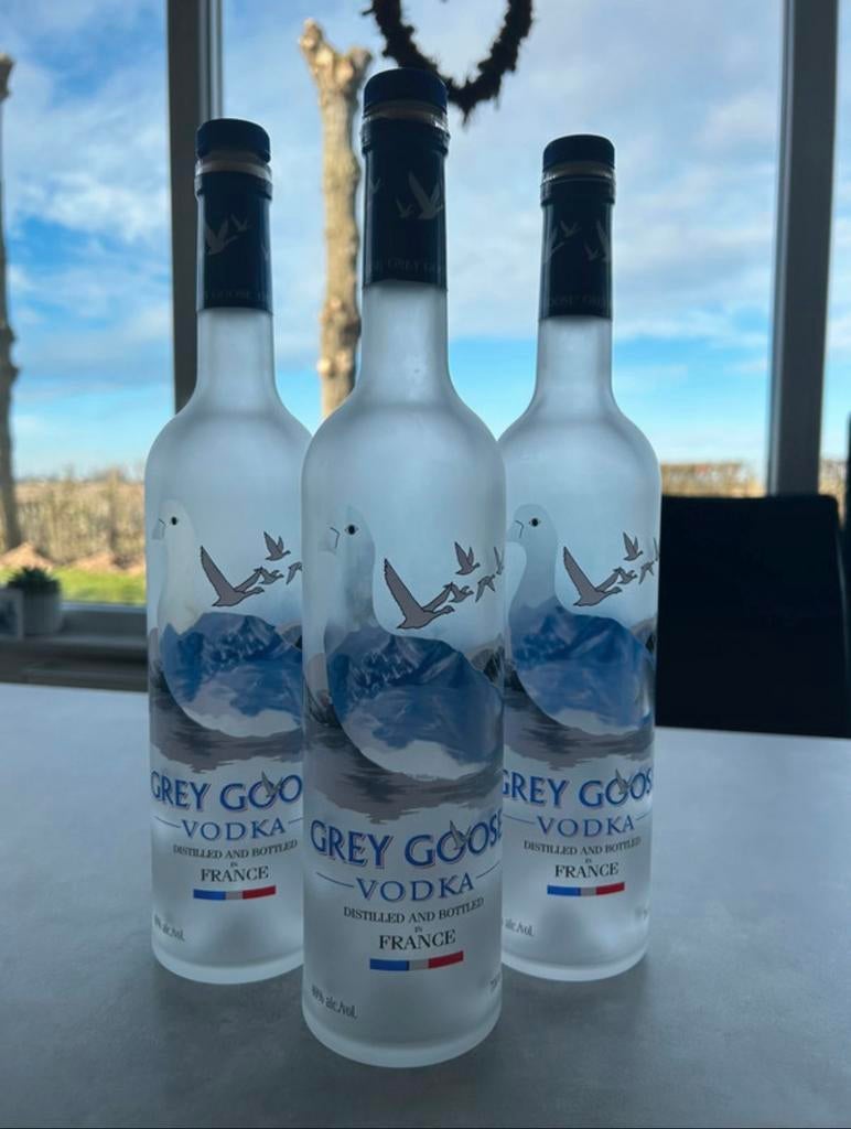 Grey goose lege flessen, Collections, Verres & Petits Verres, Comme neuf, Enlèvement ou Envoi