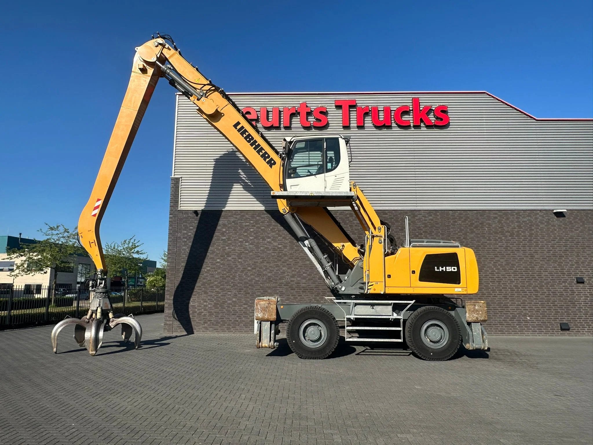 Liebherr LH 50 + GRAPPLE (bj 2018), Zakelijke goederen, Machines en Bouw | Kranen en Graafmachines, Kraan
