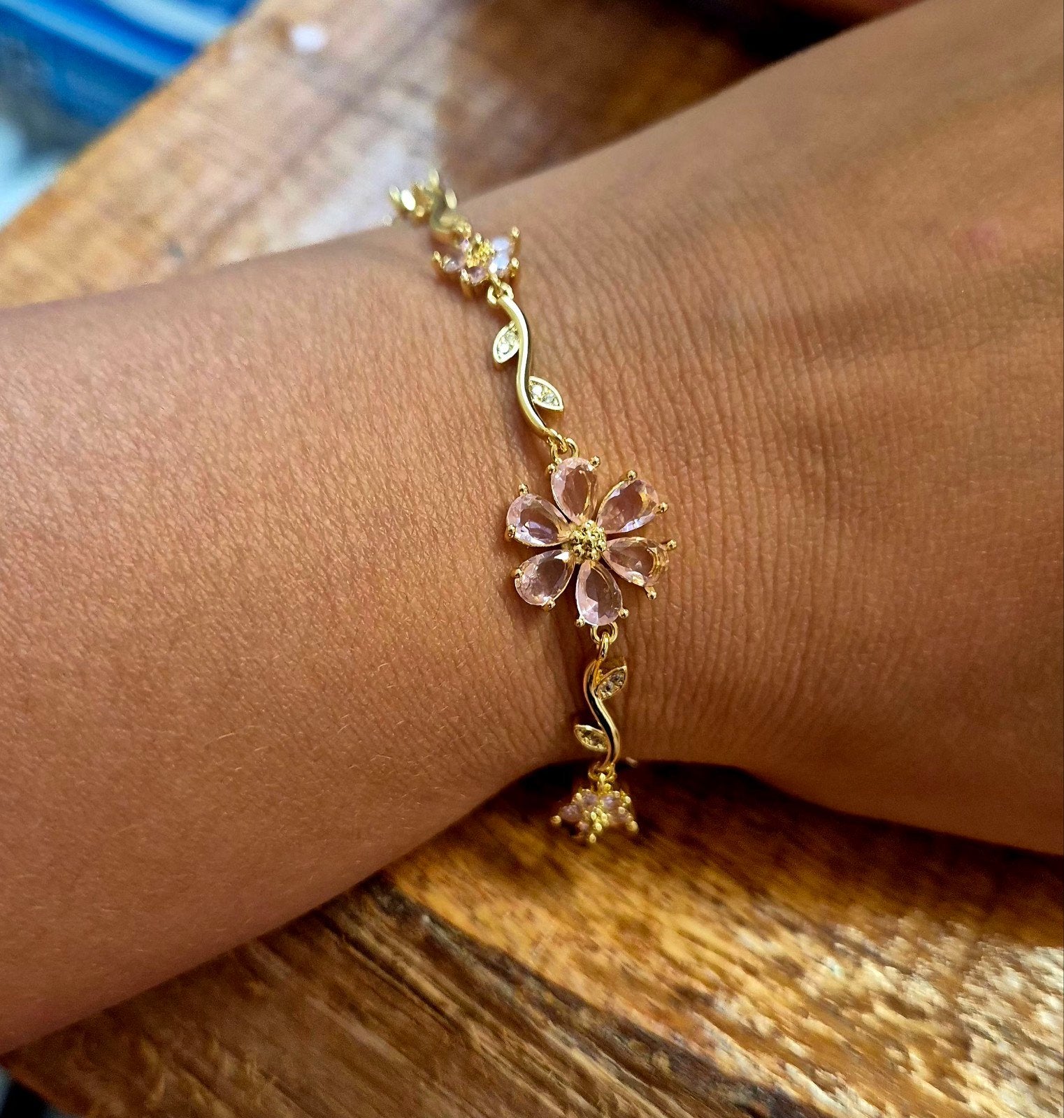 Bracelet plaqué or 18 carats NEUF, Enlèvement, Neuf, Or, Avec bracelets à breloques ou perles