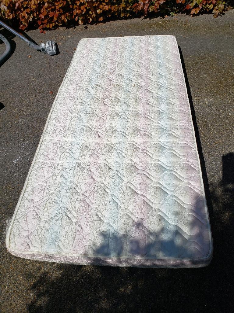 2 matelas simples BR 0,90 m : retrait gratuit, 90 cm, Matelas, Enlèvement, Utilisé