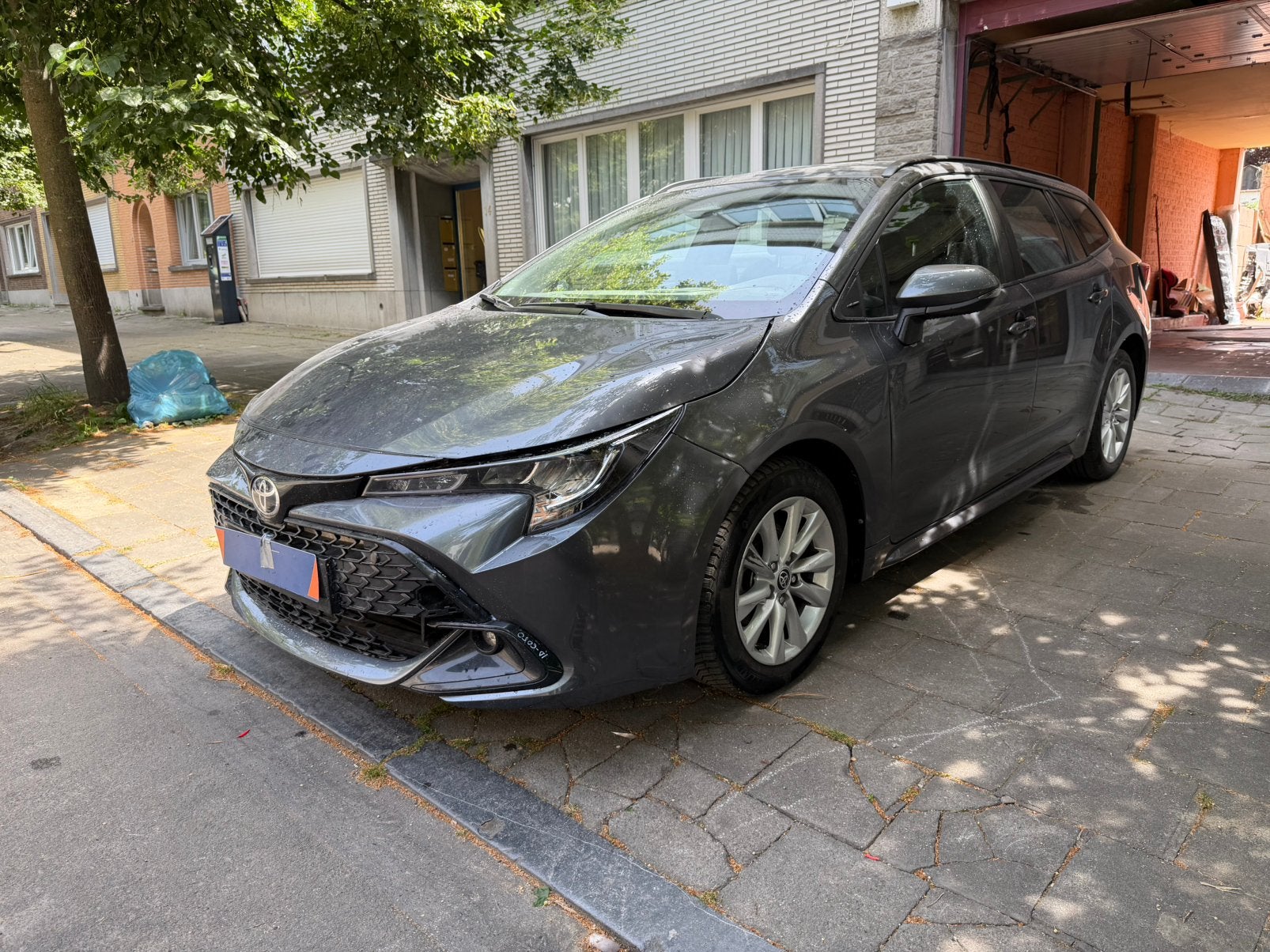 Toyota corolla 1.8//12/2023//avec 66000klm export, Argent ou Gris, Achat, Euro 6, Entreprise