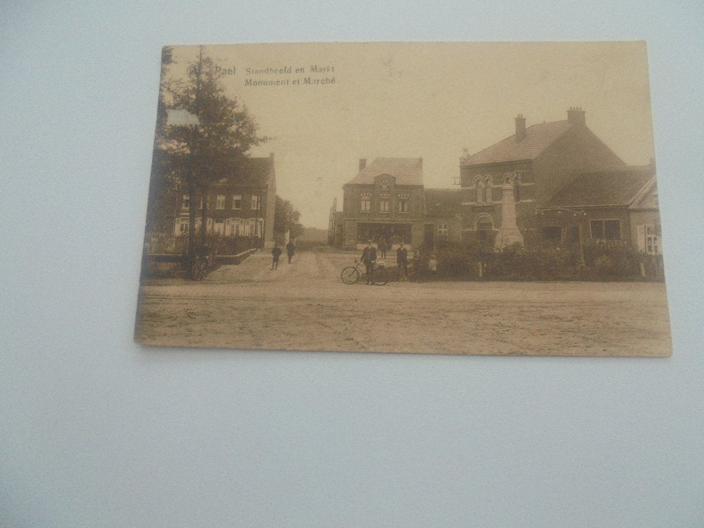 pael- standbeeld en de markt, Ophalen of Verzenden, 1920 tot 1940, Gelopen, Limburg