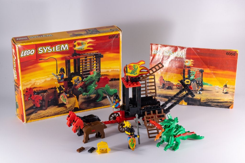 LEGO 6056 Dragon Wagon (1993) - complet, Instructions incluses, Enlèvement ou Envoi, Lego, Ensemble complet