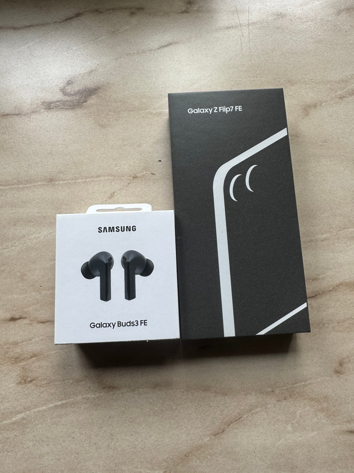 samsung galaxy flip7 FE + ecouteur samsung, Télécoms, Enlèvement, Comme neuf