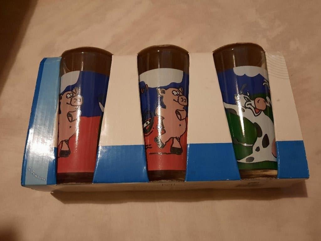 set 3 nieuwe kinderglazen met koe, varken, schaapje, Huis en Inrichting, Keuken | Servies, Ophalen of Verzenden, Nieuw
