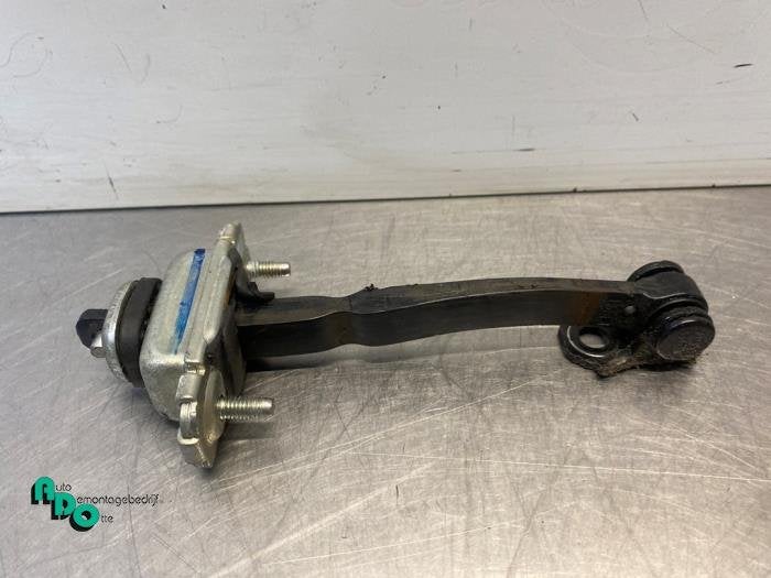 Butée 4portes avant gauche d'un Chevrolet Aveo (Aveo 11-), -, 3 mois de garantie, Utilisé, -
