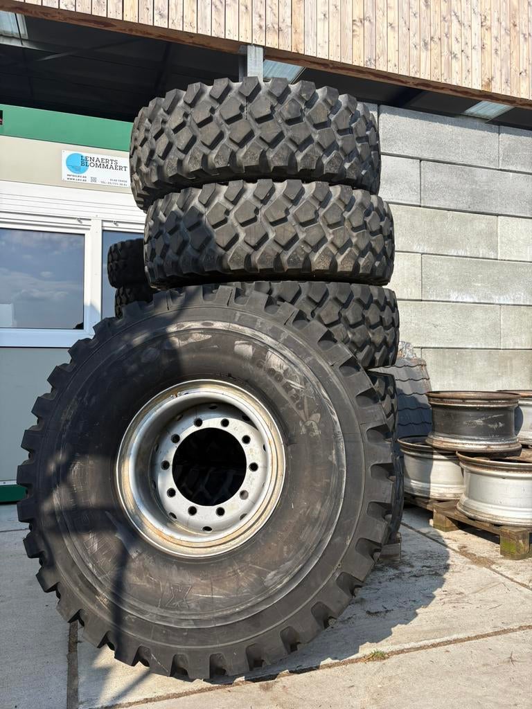 6 landbouw / zwaar terrein banden Michelin 16r20, Ophalen