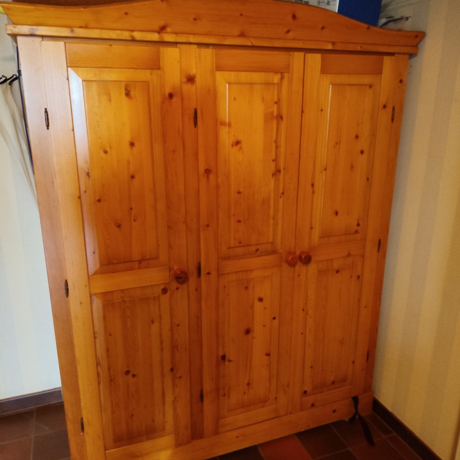 degelijke kleerkast te koop / geen koeriers aub, Enlèvement