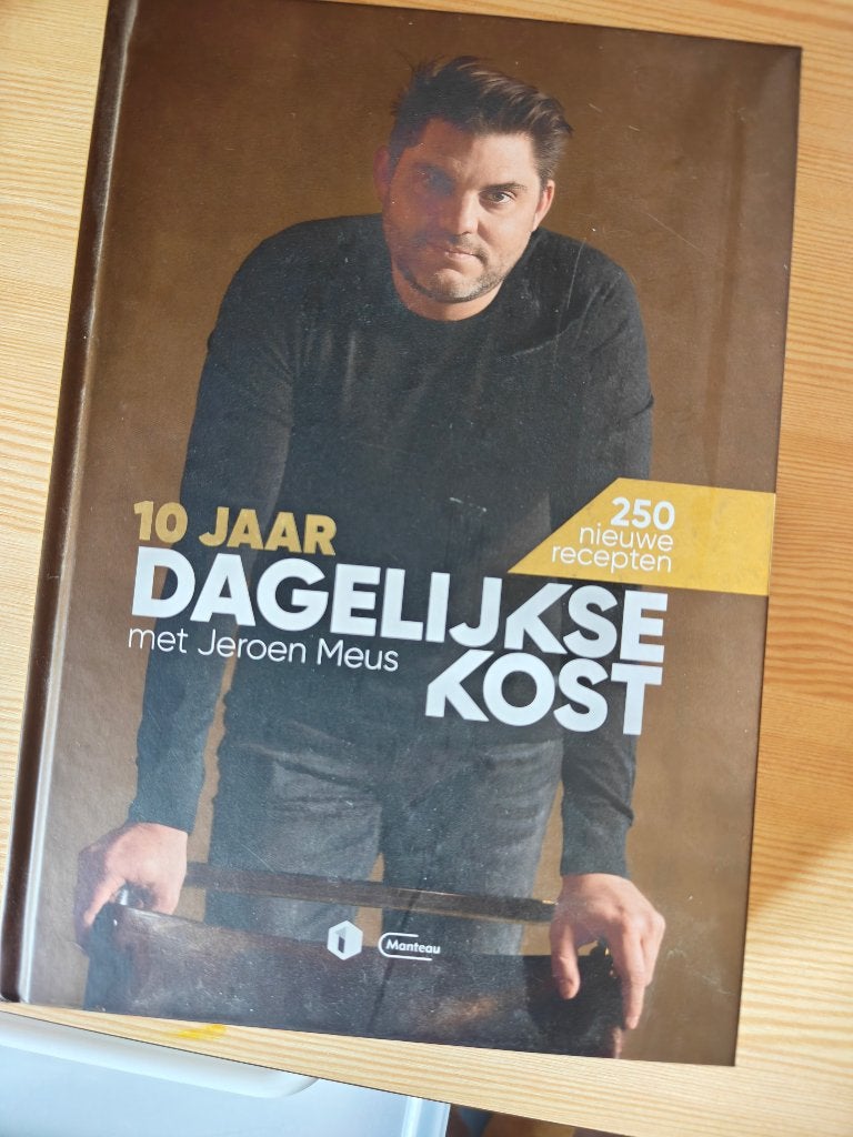 10 jaar Dagelijkse Kost – Jeroen Meus | 250 recepten, Boeken, Voorgerechten en Soepen, Jeroen Meus, Ophalen of Verzenden, Zo goed als nieuw
